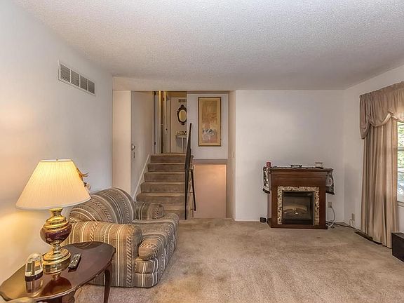 2nd image of 11801 Belmont Ave