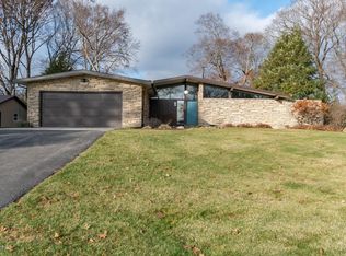 3907 Tamarack Ter, Coloma, MI 49038