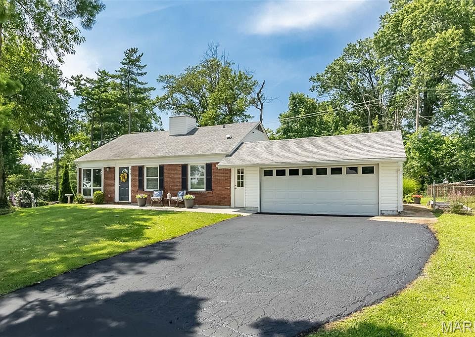 1st image of 918 Crestland Dr