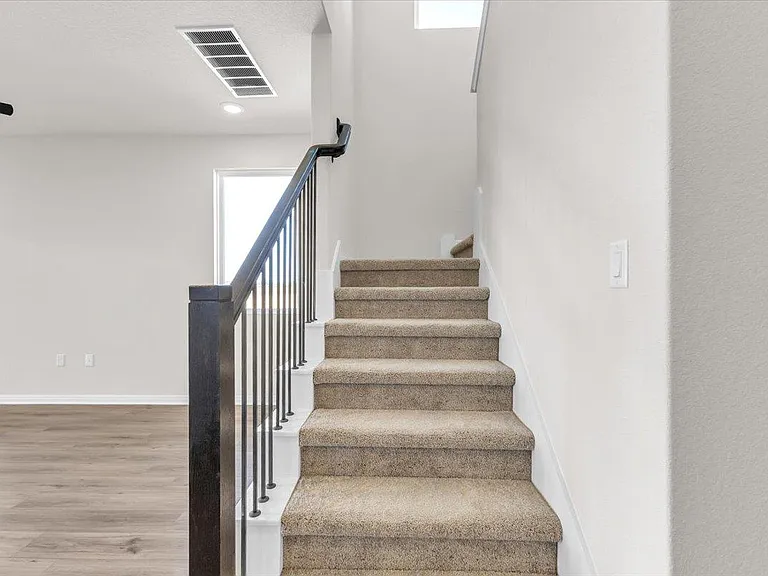 302 Willow Heights Dr — Photo 17