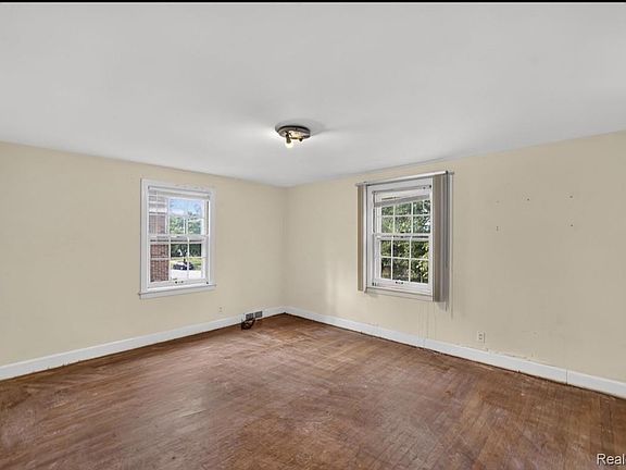 3rd image of 20114 Stratford Rd