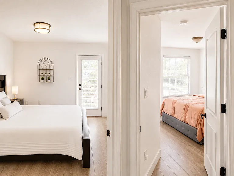 606 E Livingston St — Photo 38