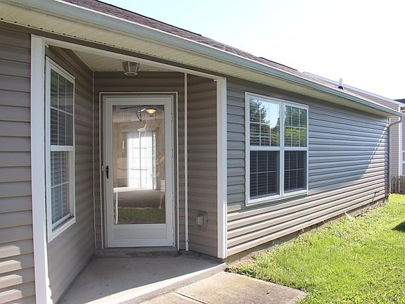 2nd image of 2704 Silver Mare Ct