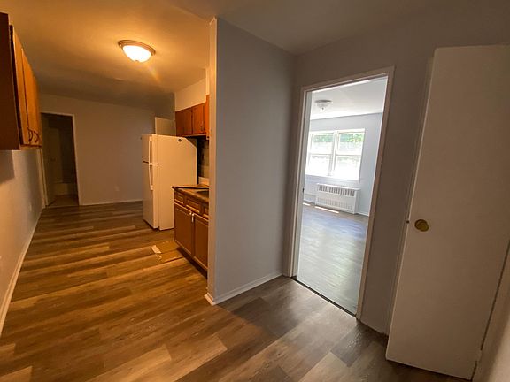 3rd image of 250 McLean Ave #3F