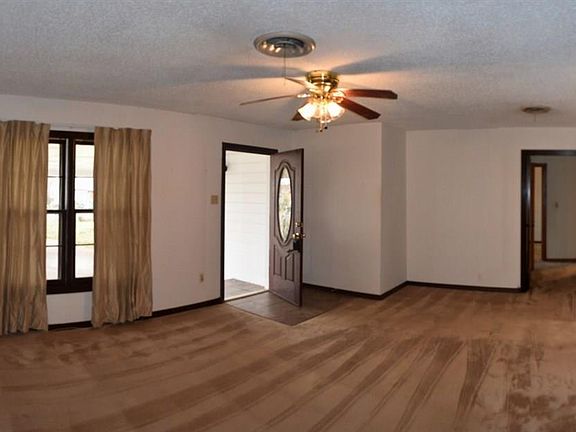 5th image of 517 W Magnolia Ave