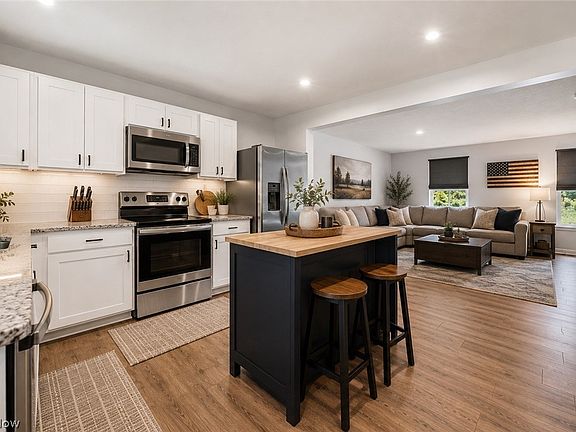 3rd image of 684 Pine Spring Dr