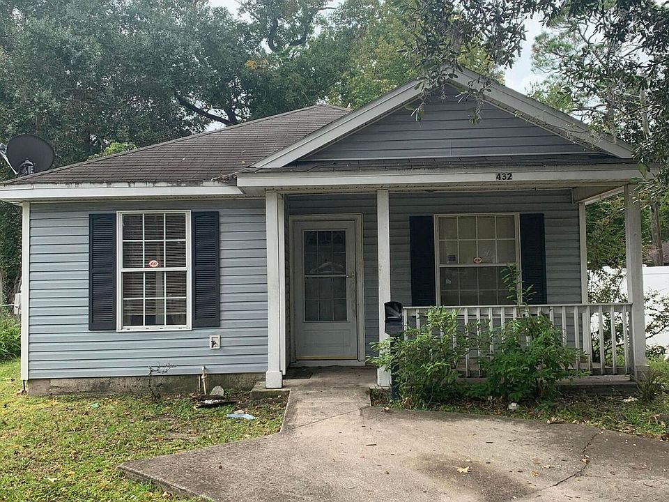1st image of 432 Leland St