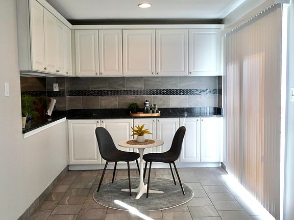 4th image of 5824 Deering St