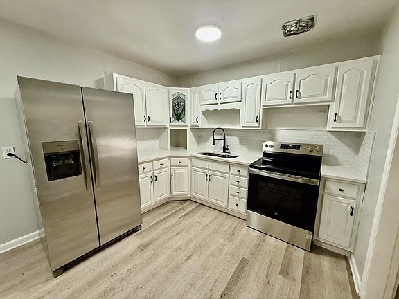2nd image of 13310 Gillespie Ave