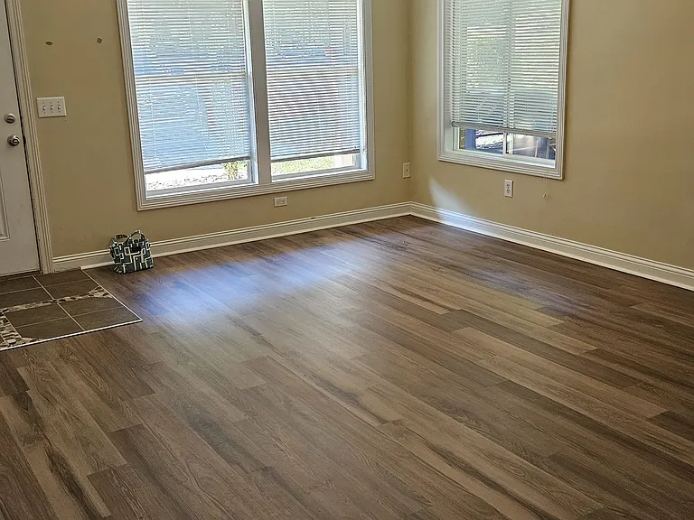 114 Hill Ave — Photo 4