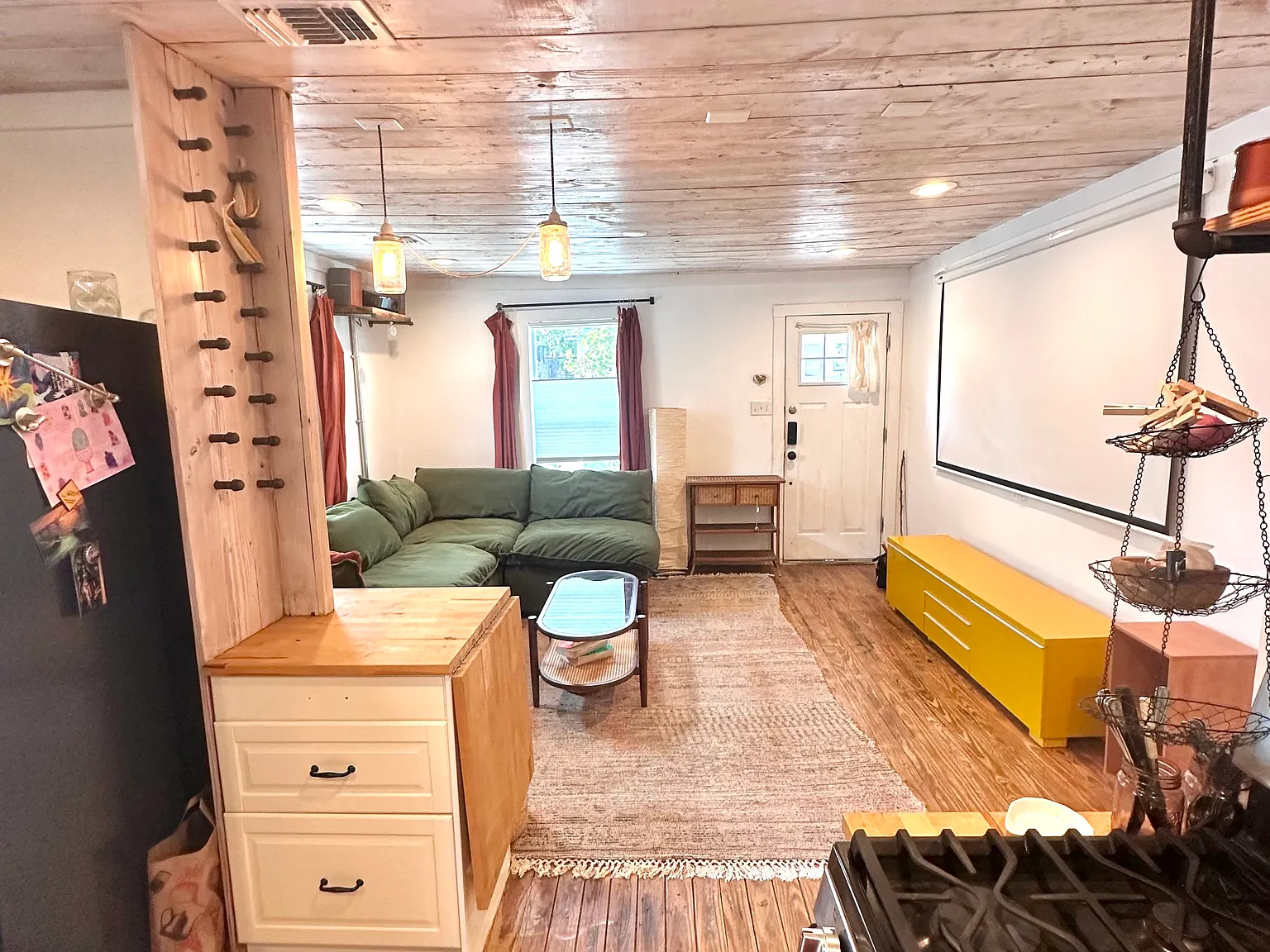 2 bed, 672 sqft, $2,100 — Photo 4