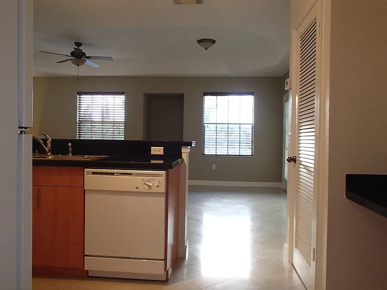 1101 Belmont Pl #1101 — Photo 7