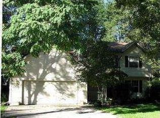 693 5th Ct, Silver Lake, WI 53170