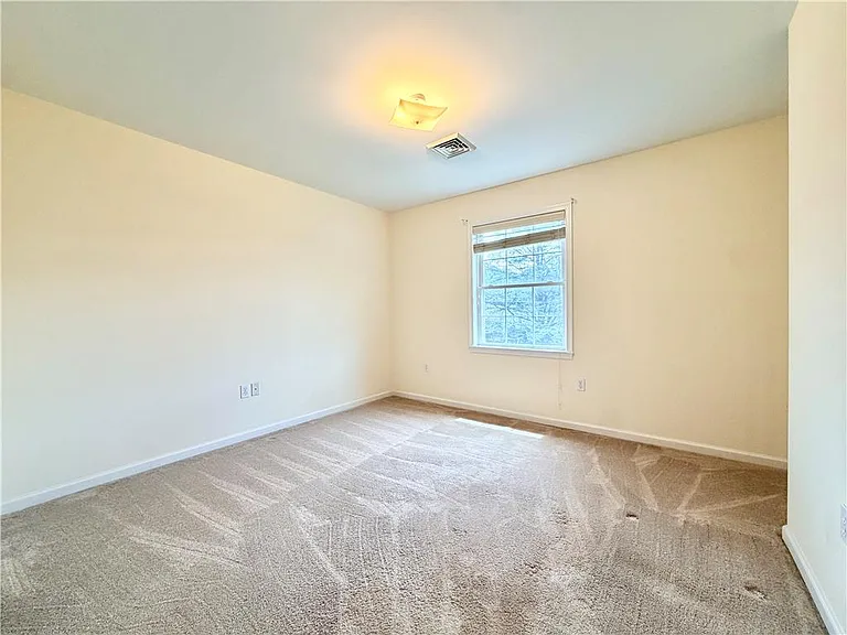 1433 Salisbury Rd — Photo 18