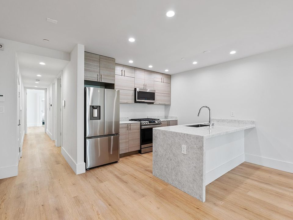 1st image of 4445 18th St #4443
