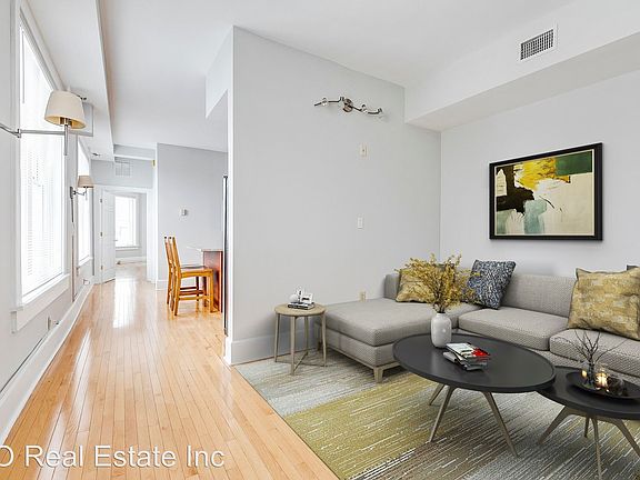 5th image of 212 W. Franklin St #Ph2