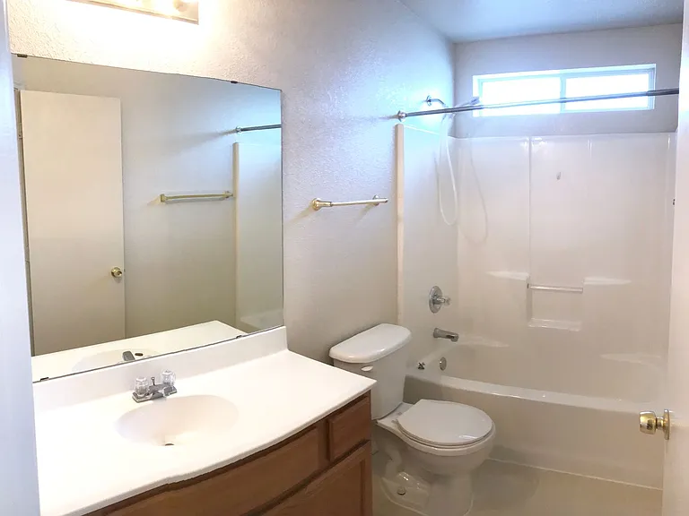 3401 Driftwood Dr — Photo 16