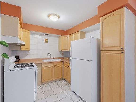 4th image of 8549 Grand Ave APT 3E