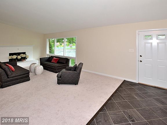 4th image of 3329 Prince William Dr