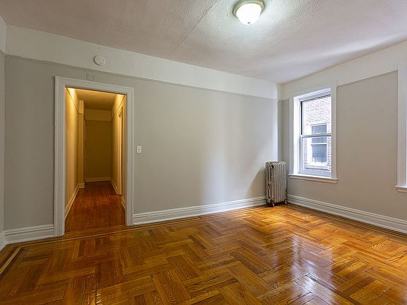 5th image of 514 W 213th St APT 2D
