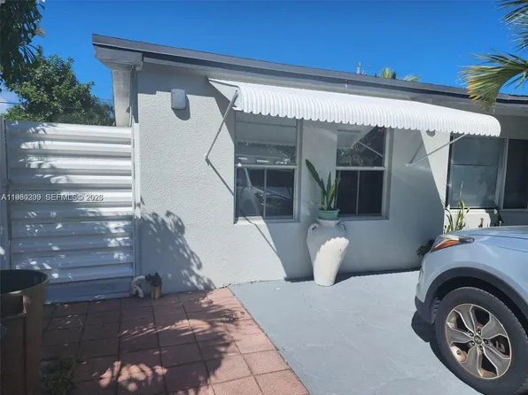 1561 NE 29th St, Pompano Beach, FL 33064