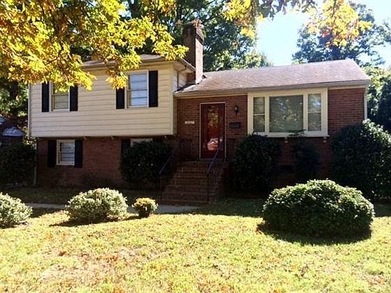 2nd image of 2607 Pershing Ave