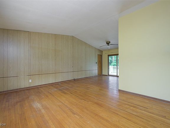 5th image of 395 Janes Ln