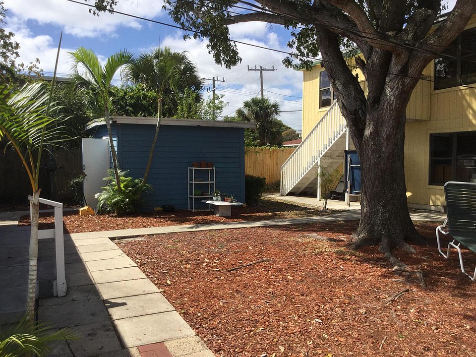 2nd image of 2015 Broward Avenue