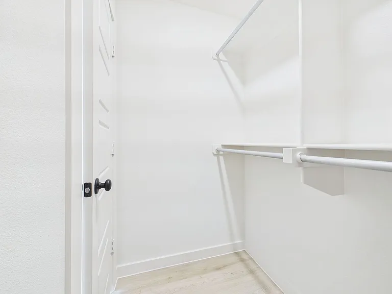 8911 Hockley St — Photo 29