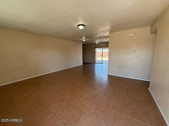 4th image of 4621 N 47TH Drive