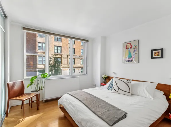 137 East 36th Street image 7 of 13