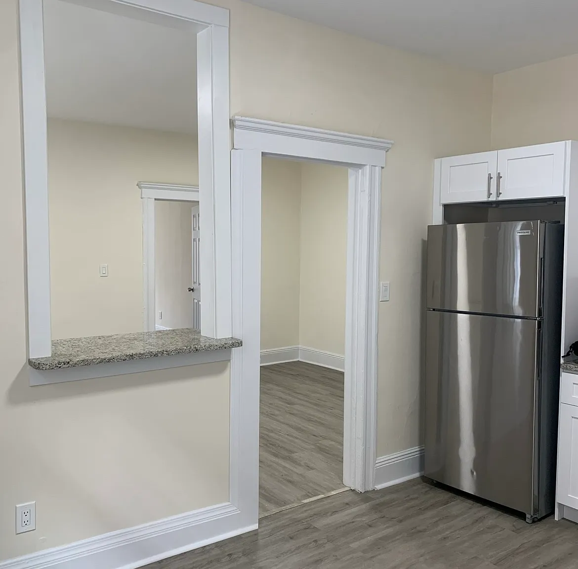 2 bed, 850 sqft, $2,650 — Photo 3