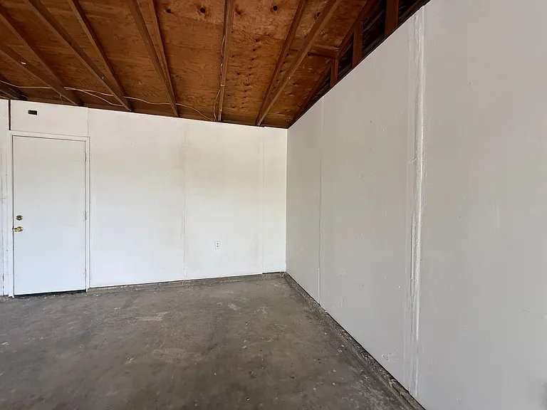 15991 N Culver Rd — Photo 31