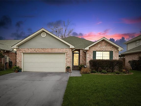 3rd image of 316 River Village Dr