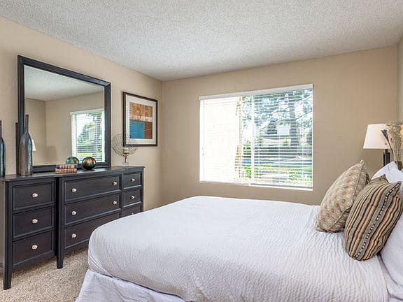 5th image of 4200 Village Dr #4116O