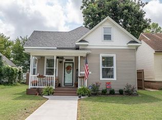 3026 Washington Ave, Parsons, KS 67357