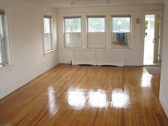 5th image of 14013 32nd Ave