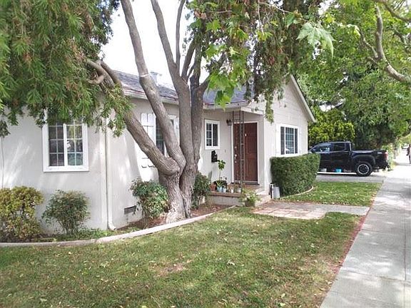 3rd image of 901 15th Ave