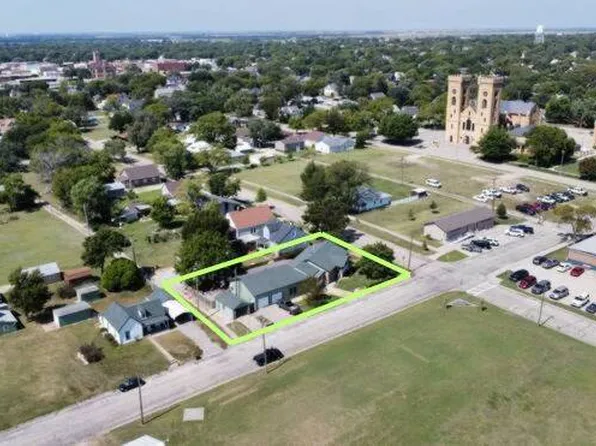 714 E South St, Beloit, KS 67420