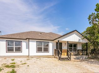 1056 Greenbriar Dr, Canyon Lake, TX 78133