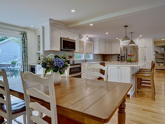3rd image of 354 Wallis Road