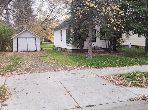 1012 1st St SE, Wadena, MN 56482