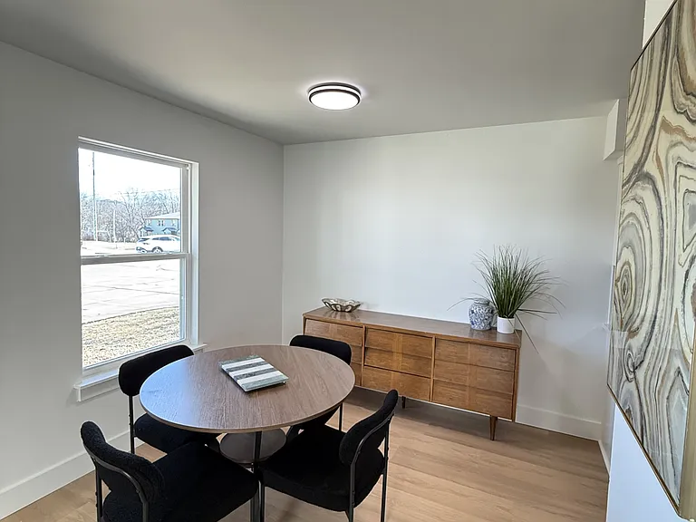 1172 W Cato Springs Rd — Photo 10