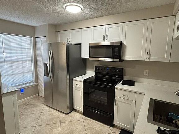 3rd image of 5380 Jubilee Way #200