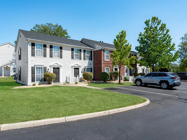 Eastpointe Lakes Apartments and Townhomes — Photo 30