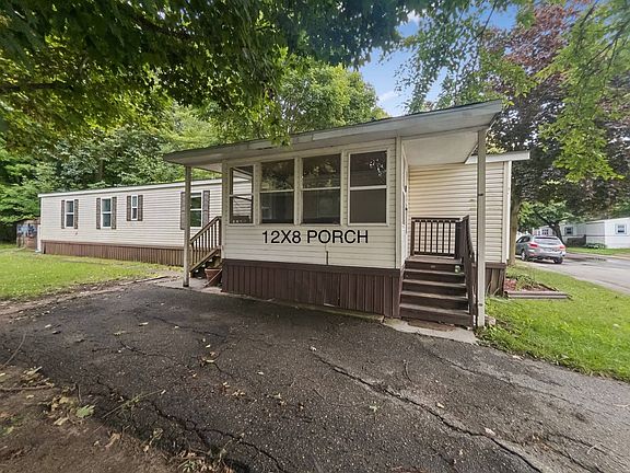 2nd image of 619 Poe St