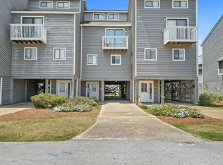 135 Parkside Cir, Pt Saint Joe, FL 32456