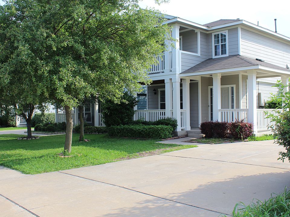 1st image of 2260 Bluffstone Dr