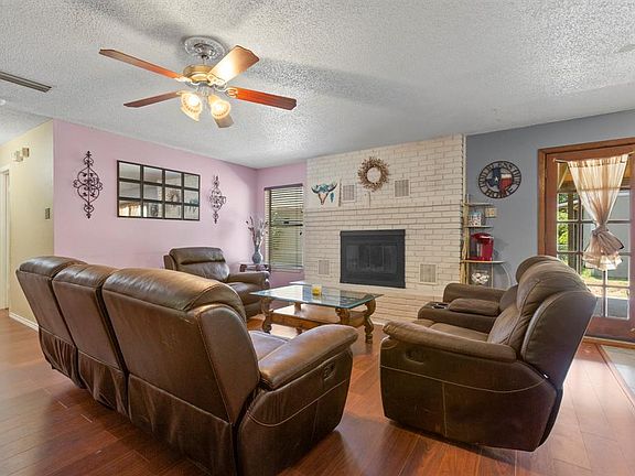 3rd image of 13252 Kings Mountain Dr