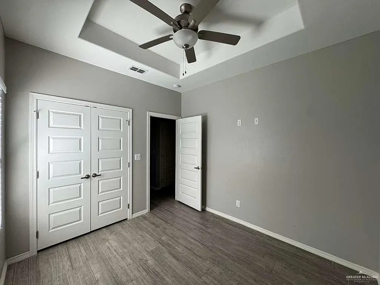 5007 N Winona Dr #3 — Photo 6